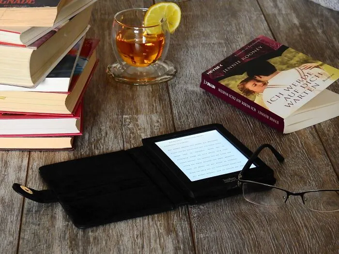 Paper Books Aren’t Superior To E-Books