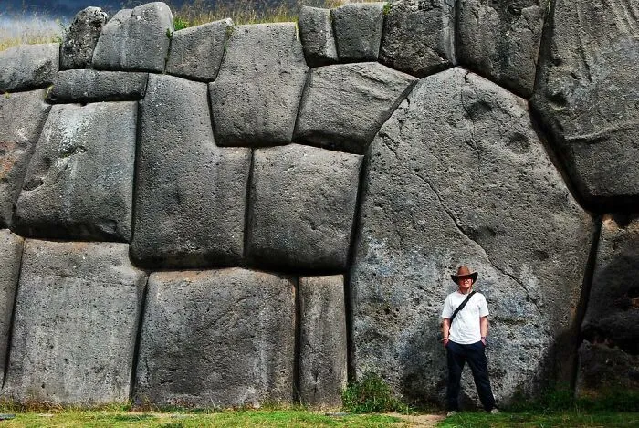 125 Ton Stone Perfectly Placed At Sacsayhuaman Peru — An Incredible Feat Of Megalithic Masonry