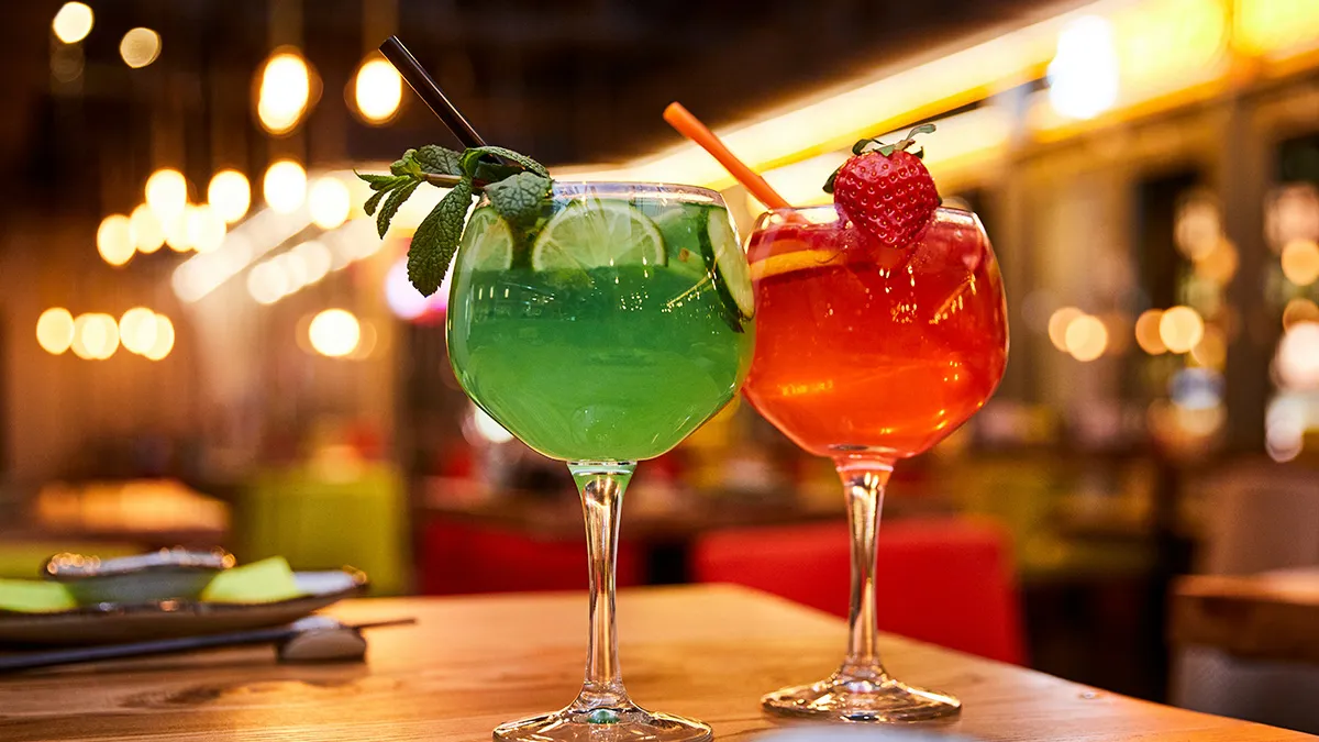 “Will Stay With Me Forever”: 30 Wild Things Bartenders Won’t Be Able To Delete From Their Memories