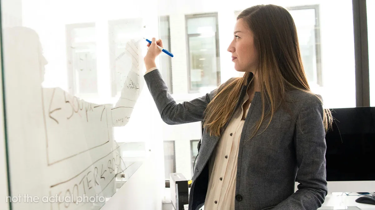 Boyfriend Erases Months Of Work From Girlfriend’s Whiteboard, She Struggles With What Comes Next