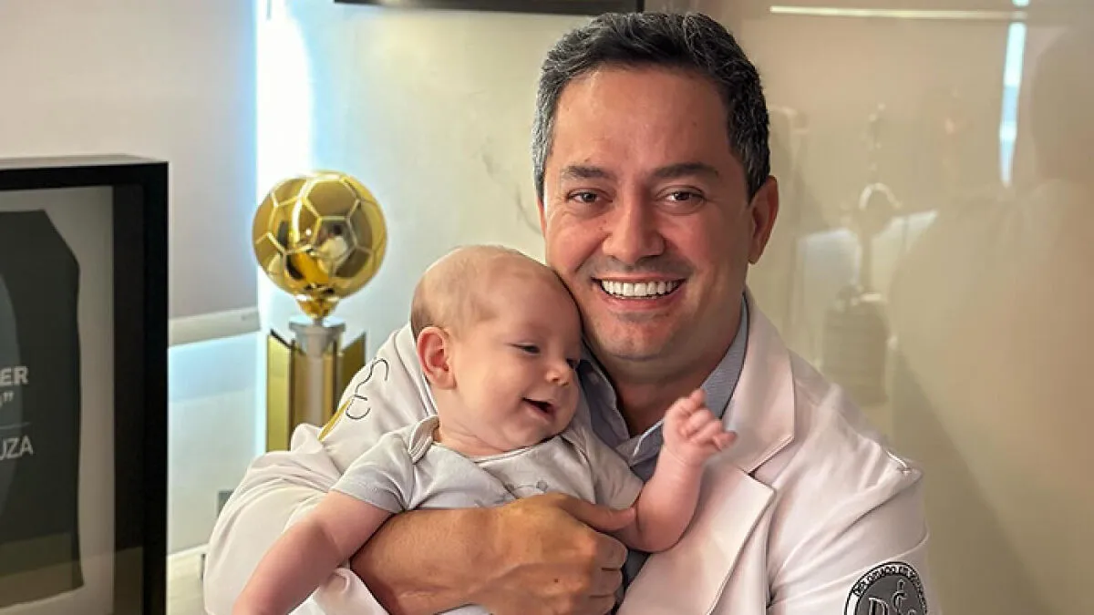 "What Peace Sounds Like": Doctor Who Helps Babies Fart Becomes Viral Sensation With His Videos