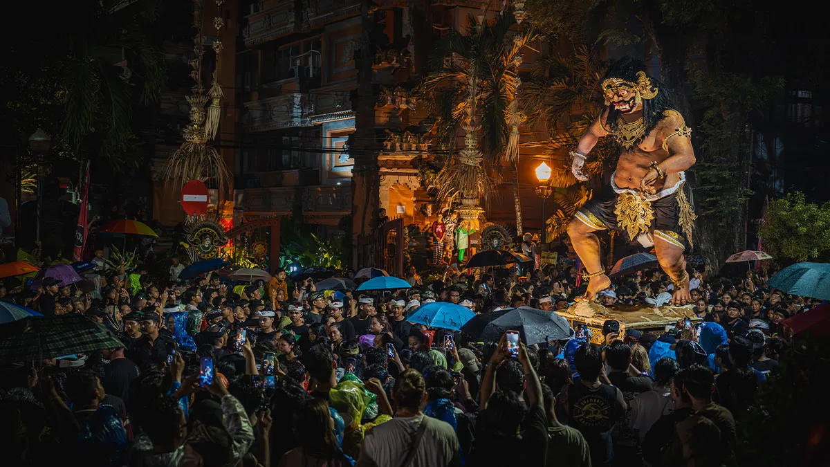 I Documented The Vibrant And Spiritual Spectacle Known As Galungan (17 Pics)