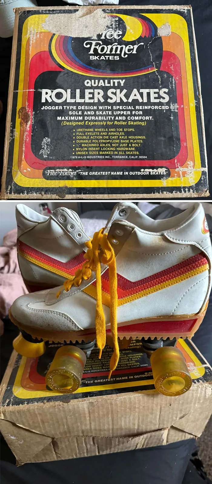 I Clean Out A Lot Of Hoarded Houses And Garages And I Found These From 1979 Recently! They Aren’t Worth A Lot, But They Look Cool As Hell And Are In Pretty Good Condition!