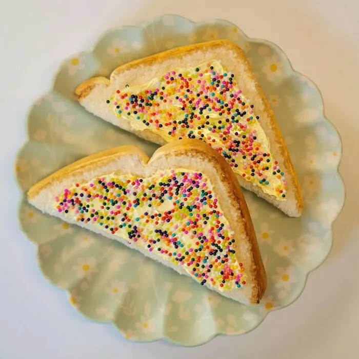 These Embroidered Desserts By Heather Ríos Might Make You Feel Hungry (30 Pics)