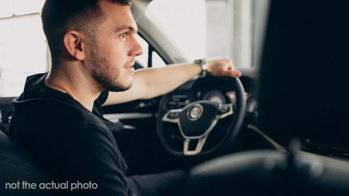 Random Driver Tells Man His Tire Pressure Is Low Even Though It's Not, Man Realizes It's A Con
