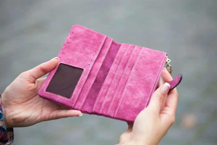 37 Of The Most Random Items People Always Carry - From No Reason At All To Surprisingly Adorable