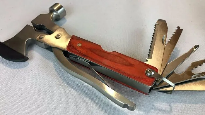 37 Of The Most Random Items People Always Carry - From No Reason At All To Surprisingly Adorable