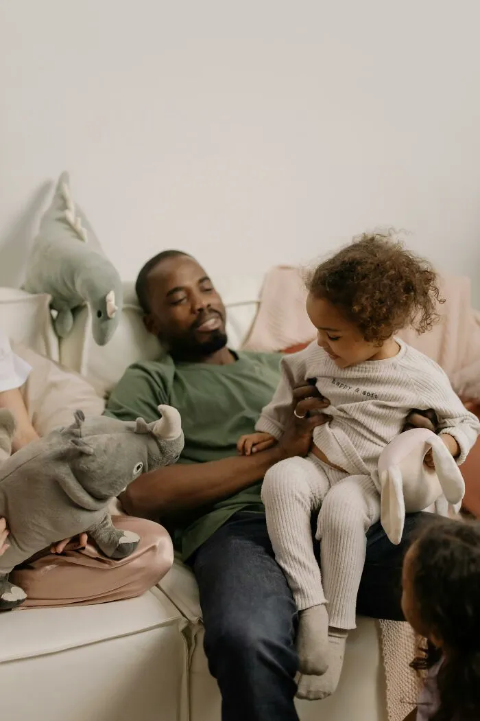 “I'm No Contact With My Parents”: 30 Parents’ Mistakes Millennials Swear Not To Repeat