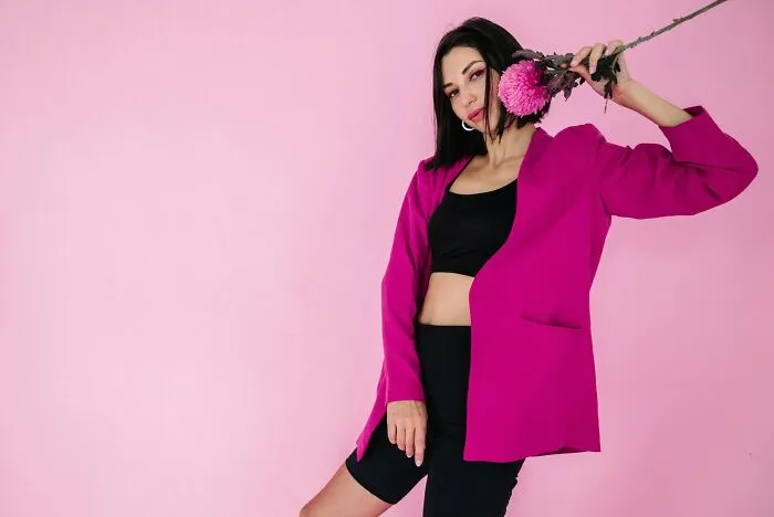 30 Recent And Popular Fashion Trends That People Just Can't Tolerate Seeing