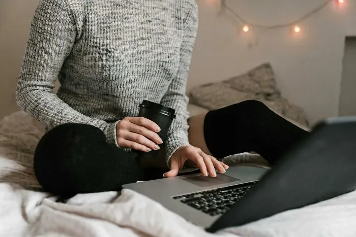 37 Best Perks Of Not Having To Go To The Office That Many People Don’t Even Speak About