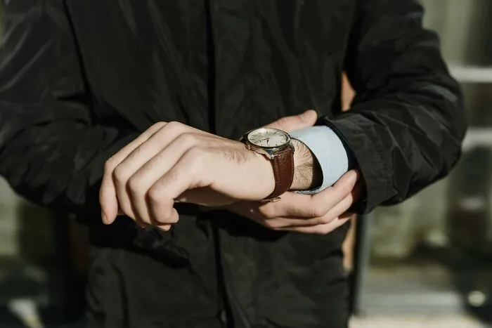 "We Weren't Raised Like This": 35 Social Rules That People Need to Remember