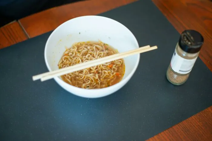 Netizens Share Their 41 “Must-Haves” For Travelling, From The Obvious To Super Specific Items