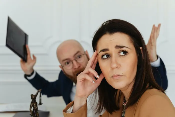 Workers Confess Which 30 Basic Everyday Skills Are Shockingly Rare In The Office