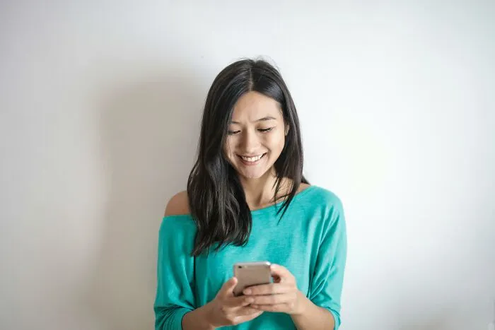 "We Weren't Raised Like This": 35 Social Rules That People Need to Remember