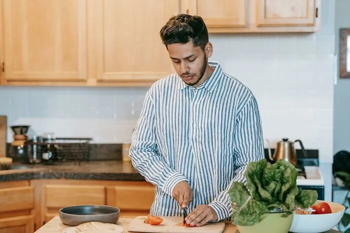 Here Are 33 Of The Most Bizarre Things Folks Heard That "Real Men" Don't Do