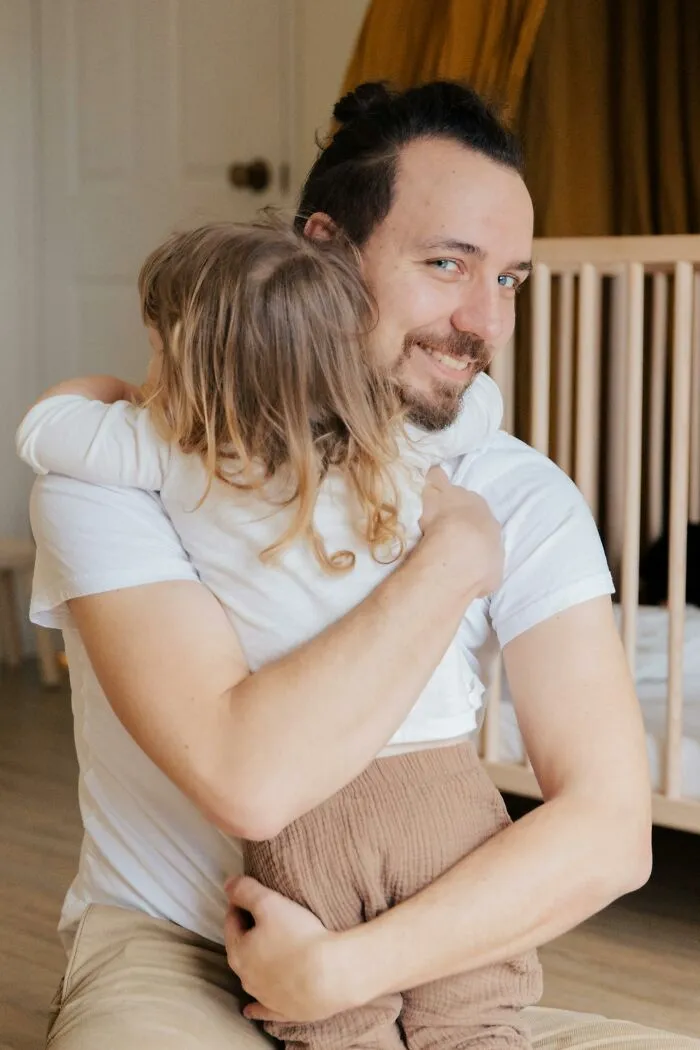 “I'm No Contact With My Parents”: 30 Parents’ Mistakes Millennials Swear Not To Repeat