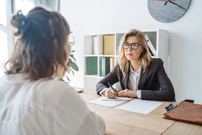 25 Personas cuentan lo que les hizo renunciar en su primer día de trabajo