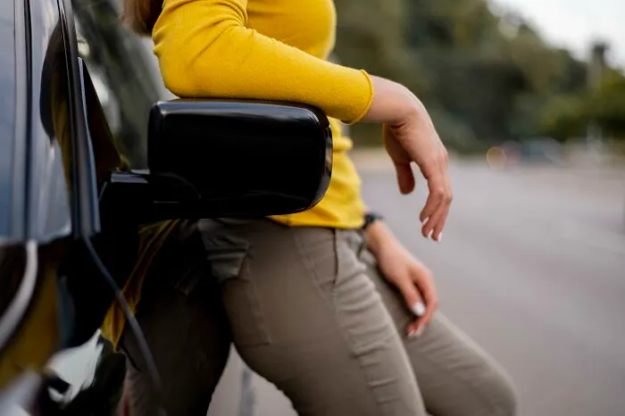 28 Totally Random And Absurd Ways People Got Rich, From Pure Chance To Pure Stupidity