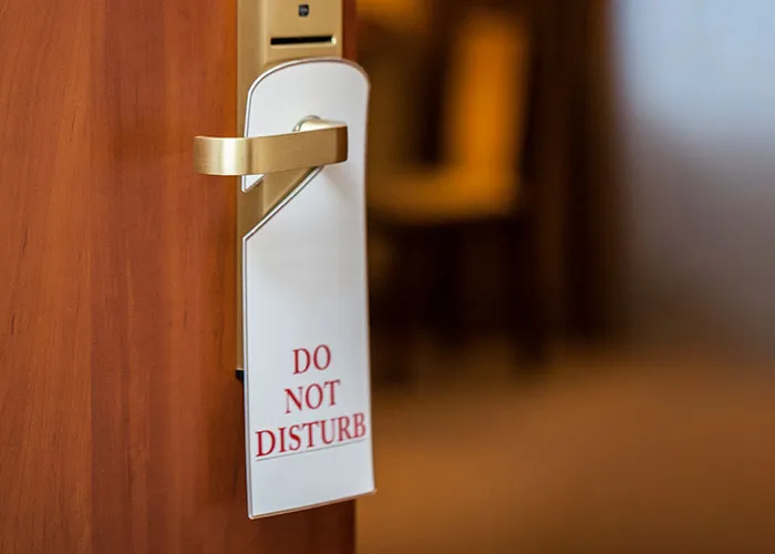 43 Times Housekeepers Were Taken Aback By Things Left In Rooms: “Forgot His Inflatable Girlfriend”