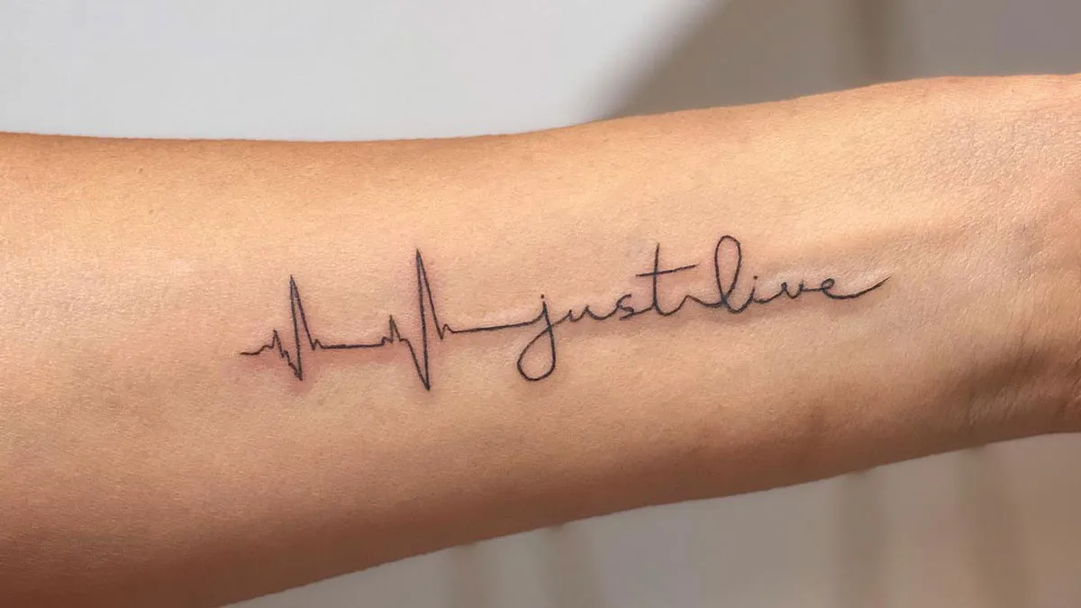 Guy Puts Rude Old Lady In Place After She Comments On His "Trashy" Tattoo