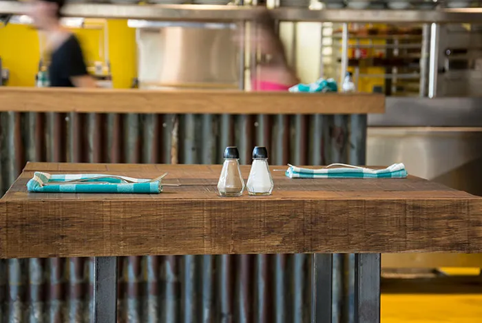 It’s Time To Leave: 30 Dining Warning Signs, Shared By People Online