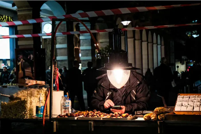 Photographer Captures The Soul Of The Streets, And Here Are His 30 Honest And Unfiltered Shots