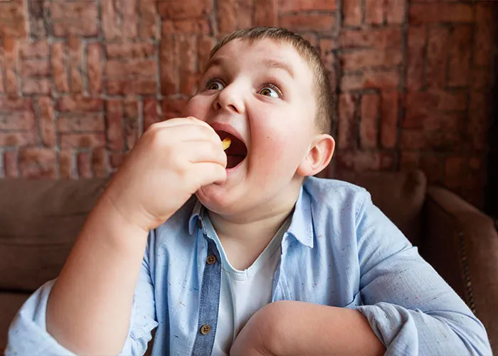 “Putting Their Child In A Beauty Pageant”: 30 Behaviors That Scream “Trashy Parenting”