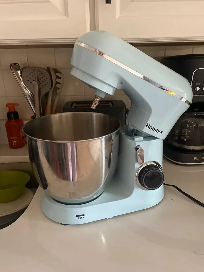 Baking Just Got A Sweet New Look With The  <a Style="Display:inline;" Href="Https://Www.amazon.com/Honinst-10-Speed-Tilt-Head-Electric-Kitchen/Dp/B0cwldx45l?ie=utf8&th=1&linkcode=ll1&tag=bppelican-20&linkid=50f38e2da488ef2ddb177a6d6bfb6dd7&language=en_us&ref_=as_li_ss_tl" Target="_blank"><span Style="Font: Inherit; Color: #d74b1f;"> Pastel Electric Stand Mixer </Span> That Whips Up A Storm In Soft, Sugary Hues
