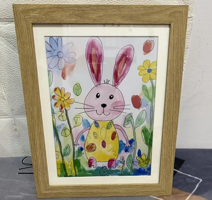 Display Your Little Picasso’s Masterpieces Without Turning Your Fridge Into A Gallery With This <a Style="Display:inline;" Href="Https://Www.amazon.com/Cratth-Artwork-Changeable-Picture-Opening/Dp/B0ctchnhwq?ie=utf8&th=1&linkcode=ll1&tag=bpdeer-20&linkid=37888f34ff1da9c997d5d910ef5c3e43&language=en_us&ref_=as_li_ss_tl" Target="_blank"><span Style="Font: Inherit; Color: #d74b1f;"> Kid’s Art Storage Frame </Span> That Holds Up To 150 Images And Easily Loads From The Front