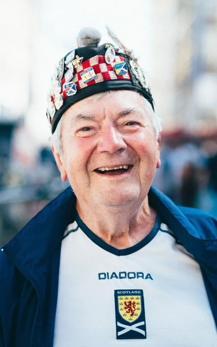 40 Strangers Who Stood Out On The Street, Captured By This Photographer