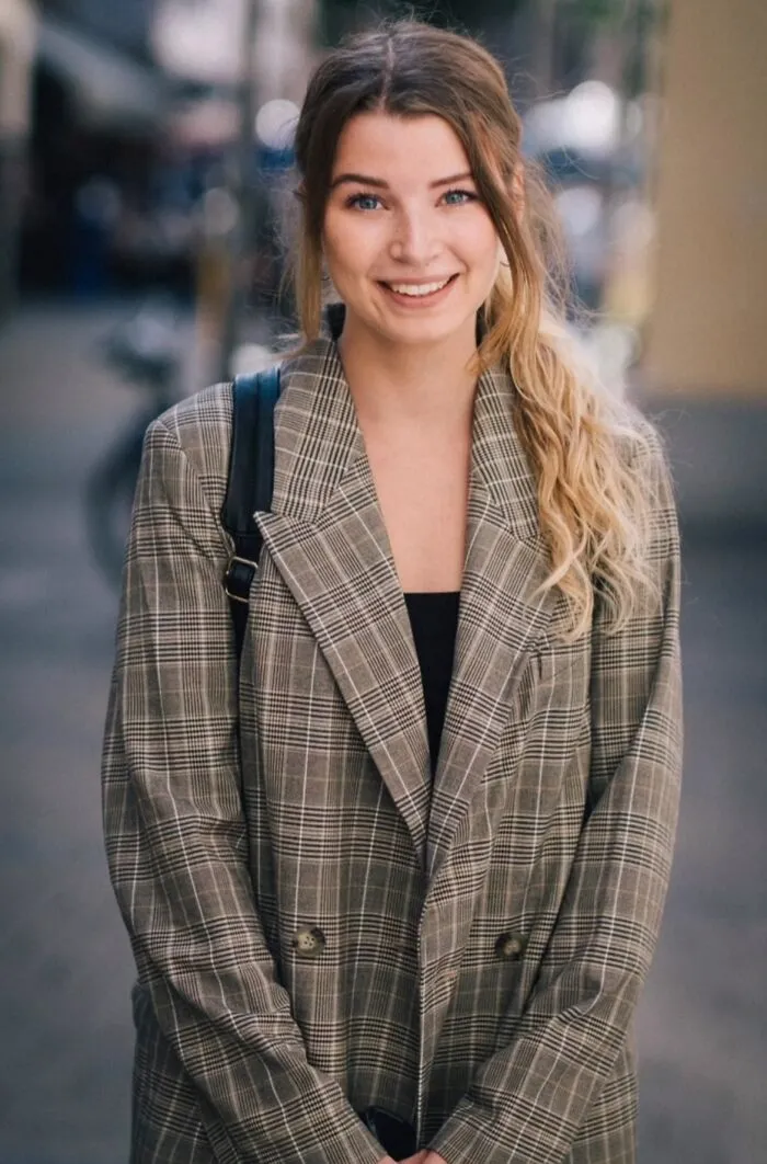 40 Strangers Who Stood Out On The Street, Captured By This Photographer
