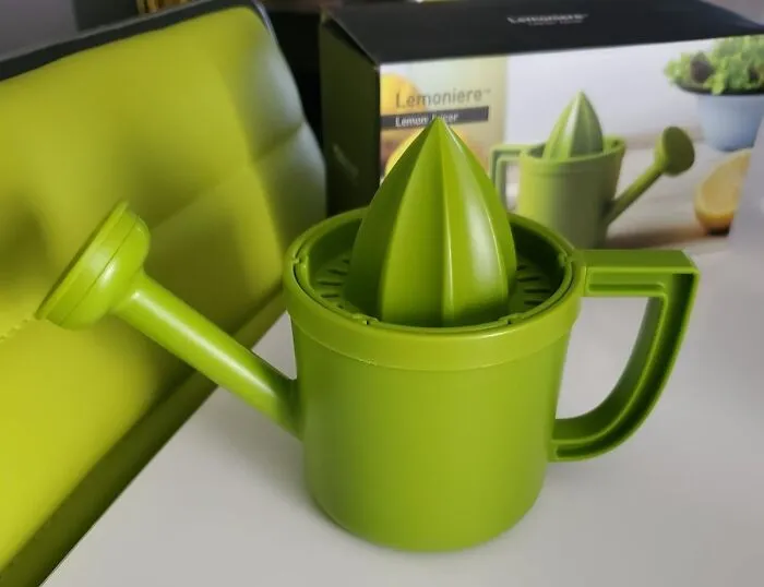 Water Your Thirst With This <a Style="Display:inline;" Href="Https://Www.amazon.com/Lemoniere-Peleg-Design-Original-Can-Shaped/Dp/B077cjwzg2?ie=utf8&linkcode=ll1&tag=bppanther-20&linkid=6922e661458c28d98c8b268613383463&language=en_us&ref_=as_li_ss_tl" Target="_blank"><span Style="Font: Inherit; Color: #d74b1f;">  Lemon Juicer</Span>, Get Ready To Have A Garden Fresh Glass Of Lemonade In Seconds!