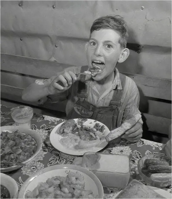 A Taste Of Joy: A Glimpse Into Family Meals In 1940s Claiborne County, Tennessee