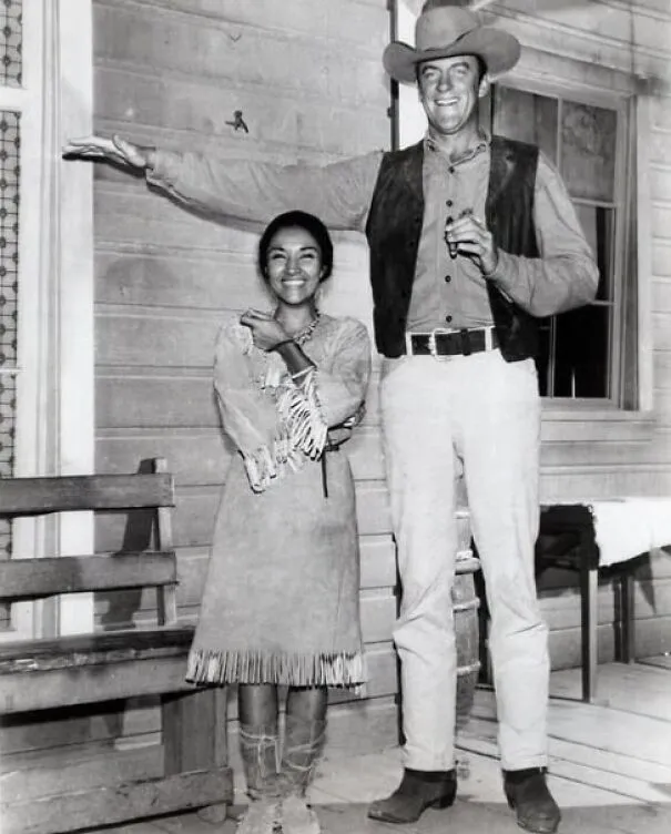 Here's 5'1" Míriam Colón Next To 6'7" James Arness