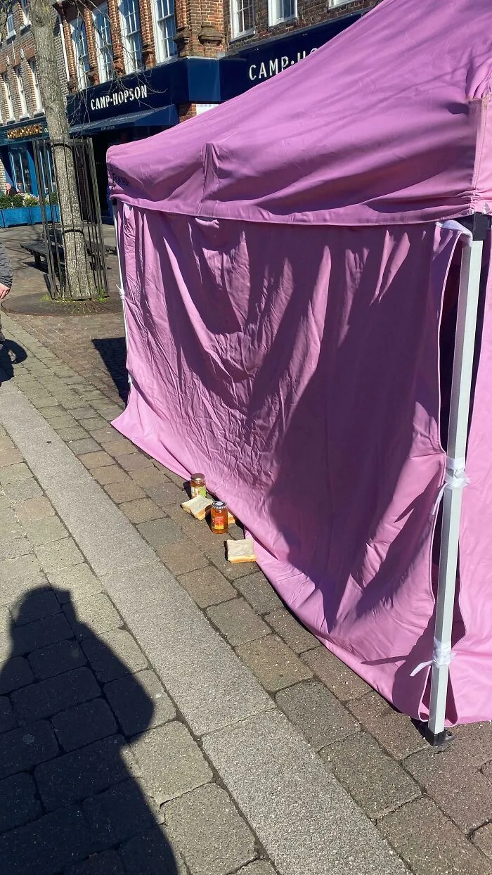 Update On The Paddington Statue - A Vigil With Marmalade Has Been Made