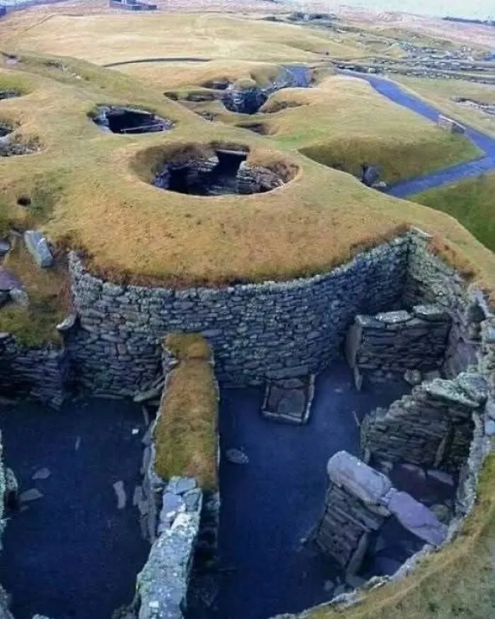Beneath The Windswept Shores Of Shetland Lies A Time Capsule Like No Other: Jarlshof. A Place Where Whispers Of Ancient Lives Echo Through Stone Walls, It Reveals 4,000 Years Of Human History In One Extraordinary Site