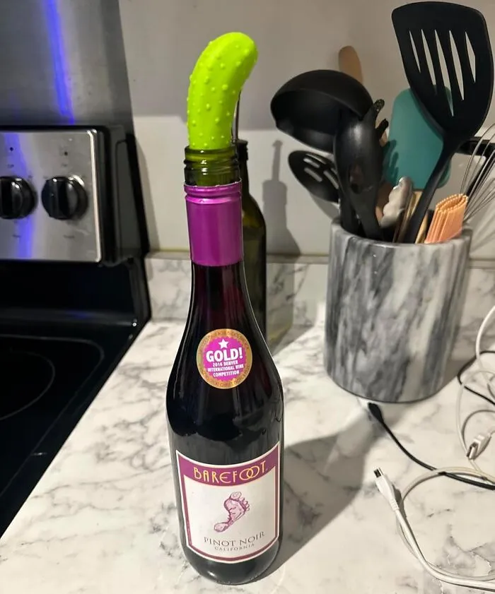 Dill-Ightfully Preserve The Flavor With The <a Style="Display:inline;" Href="Https://Www.amazon.com/Fred-Stop-Kitty-Bottle-Stopper/Dp/B00nrfcris?ie=utf8&th=1&linkcode=ll1&tag=bpmammoth-20&linkid=cf841b50d7c4554c2e7babf9e22aa246&language=en_us&ref_=as_li_ss_tl" Target="_blank"><span Style="Font: Inherit; Color: #d74b1f;"> Pickle Wine Stopper </Span> That's A Sour-Sweet Way To Save The Wine!