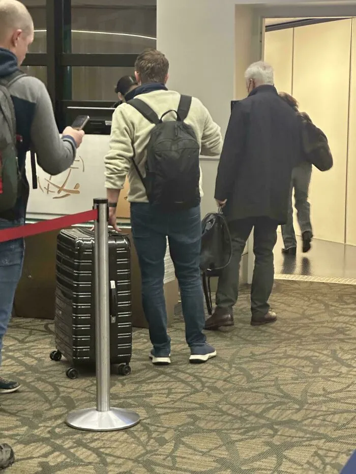 Why Do Gate Agents Let People Get Away With Gate Checking Oversized Luggage