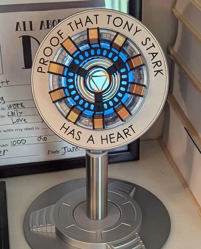 Illuminate Your Space With A Touch Of Tony Stark's Genius With The <a Style="Display:inline;" Href="Https://Www.amazon.com/Moonacy-Reactor-Rechargeable-Superhero-Multi-Color/Dp/B0cg26ybfn?ie=utf8&linkcode=ll1&tag=bpmelon-20&linkid=746c23f334e831669894fd316d84e142&language=en_us&ref_=as_li_ss_tl" Target="_blank"><span Style="Font: Inherit; Color: #d74b1f;"> Arc Reactor Light</Span>, A Stunning Replica Of The Groundbreaking Energy Source From The Marvel Cinematic Universe