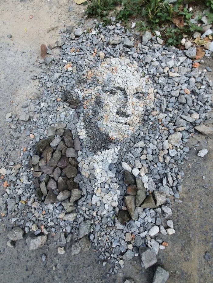British Artist Justin Bateman Creates Intricate Art Using Pebbles (40 New Pics)