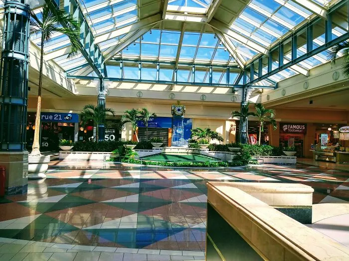 It Doesn't Get More 90's Then This Mall Court. Gotta Love Dying Malls