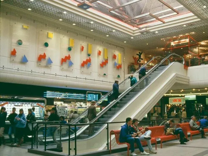 90s Mall