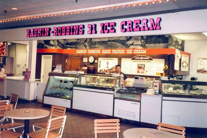 Baskin-Robbins At Houston's Almeda Mall, Circa 1986. Shared From The Almeda Mall '68 - '88 Years Fb Group