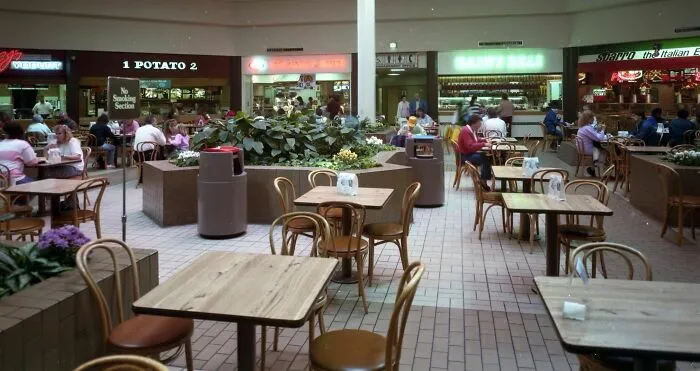 The Food Court At Dover Mall In Delaware. Picture Is From 1991 But The Design Looks Like A Mix Of 1982 With Some '87 Accents