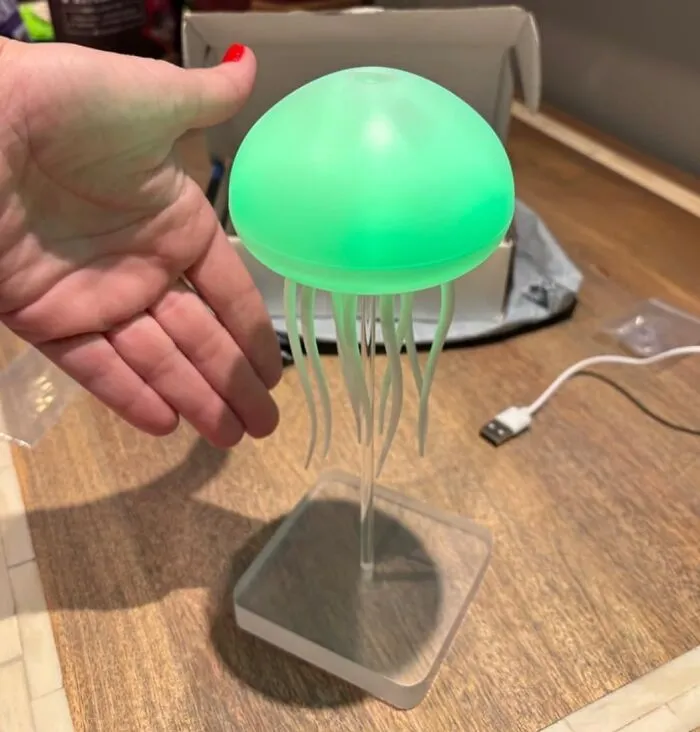 Get Mesmerized By The Soft Glow Of The <a Style="Display:inline;" Href="Https://Www.amazon.com/Jellyfish-Control-Gradient-Rechargeable-Christmas/Dp/B0dhcwb32r?ie=utf8&th=1&linkcode=ll1&tag=bpboar-20&linkid=6cb9065b3167af16f174ba30ea1eb7eb&language=en_us&ref_=as_li_ss_tl" Target="_blank"><span Style="Font: Inherit; Color: #d74b1f;"> Voice Control Jellyfish Lamp</Span> That Swims To The Beat Of Your Commands