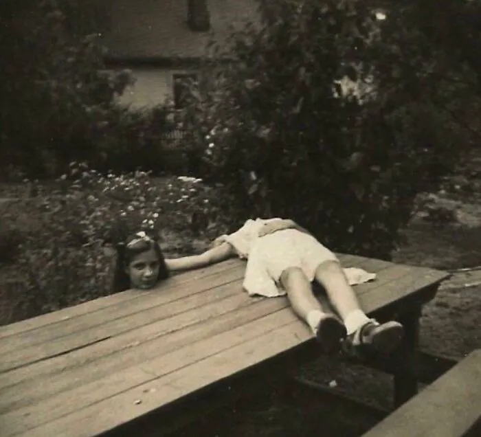 Aparecer sin cabeza al tomar una foto, conocido como "Horsemaning", era una forma popular de posar en la década de 1920.