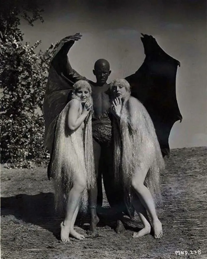 Tras las cámaras de la adaptación de Max Reinhardt de "El sueño de una noche de verano" de Shakespeare (1935)