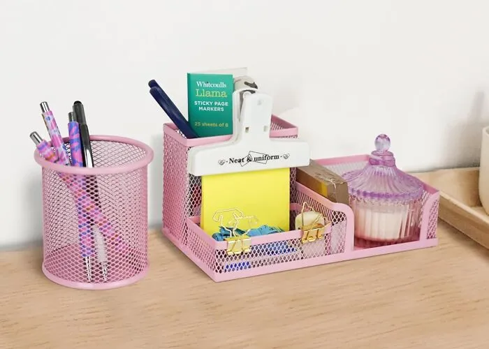 Get Your Workspace In The Pink With This <a Style="Display:inline;" Href="Https://Www.amazon.com/Yobro-Holder-Organizer-Compartmnets-Helpful/Dp/B0d9h6cj6j?th=1&linkcode=ll1&tag=bpostrich-20&linkid=90ba26d3ffb35cfdc62dd2c1d05f7115&language=en_us&ref_=as_li_ss_tl" Target="_blank"><span Style="Font: Inherit; Color: #d74b1f;"> Pink Mesh Desktop Organising Station</Span> That's As Chic As It Is Functional