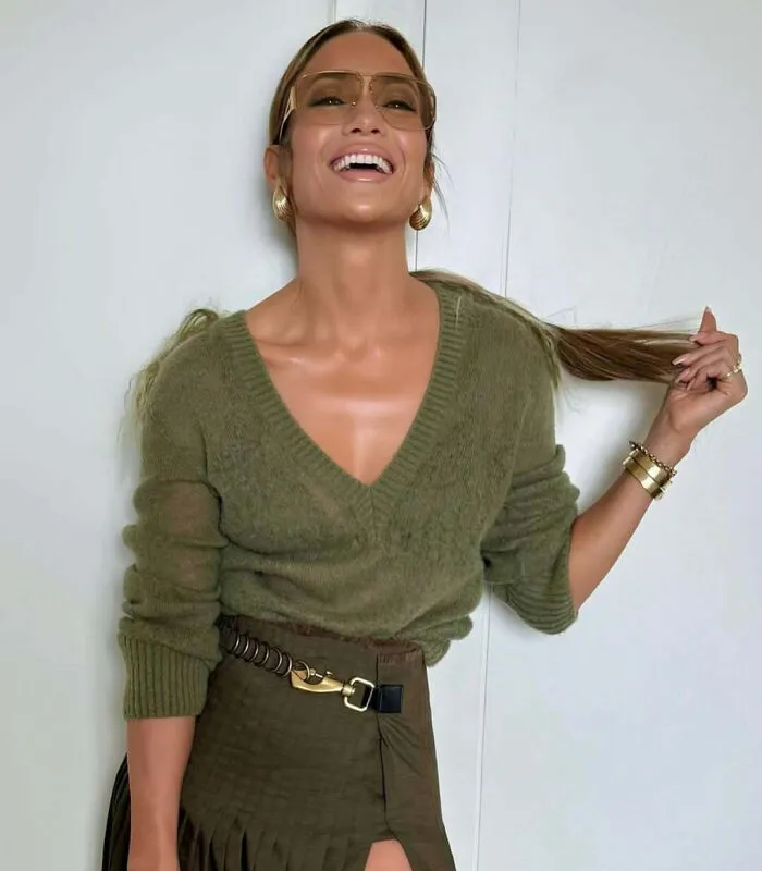 When Ben Tipped A Waitress And Jennifer Lopez Got Mad At How Much He Tipped. She Went And Snatched All But $20 Back From The Waitress