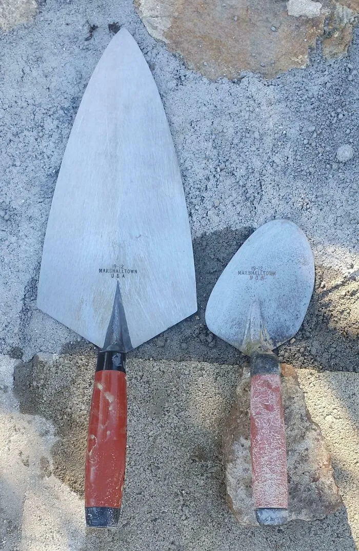 Mi vieja paleta que uso para trabajar la piedra y una nueva